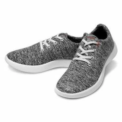 Quest Shoes & Clothing Sizes 11-12 LE MOUTON Classic Lace Up