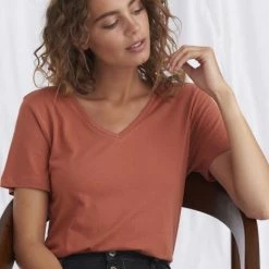 Quest Shoes & Clothing Tops CREAM Naia T-Shirt