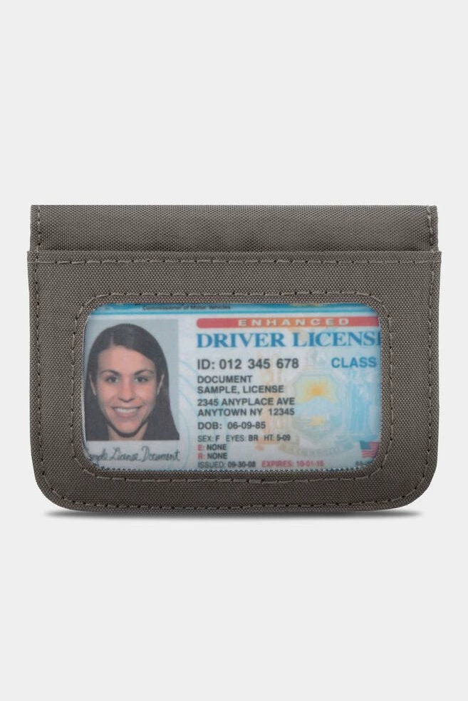 Quest Shoes & Clothing TRAVELON RFID Bifold Card Case 43396 Wallets