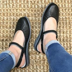 Quest Shoes & Clothing Sizes 11-12 NAOT Rari