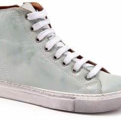 Quest Shoes & Clothing BUENO Riley