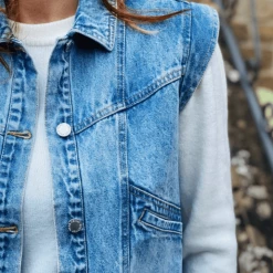 Quest Shoes & Clothing B YOUNG Karla Sleeveless Vest 9703