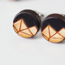 Quest Shoes & Clothing Jewelry UGLY BUNNY Cheryl Stud Earrings