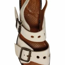 Quest Shoes & Clothing CASTA Unika