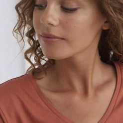 Quest Shoes & Clothing Tops CREAM Naia T-Shirt