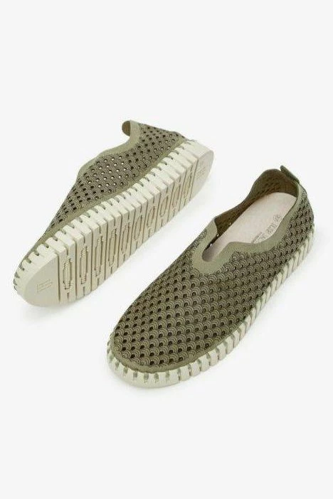 Quest Shoes & Clothing ILSE JACOBSEN 139 Tulip/Cut Outs