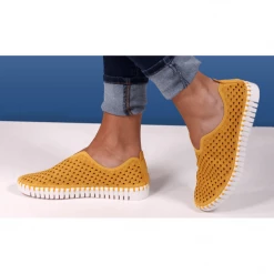 Quest Shoes & Clothing ILSE JACOBSEN 139 Tulip/Cut Outs