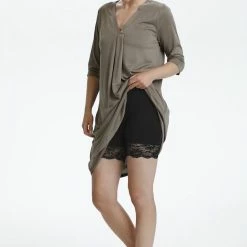 Quest Shoes & Clothing Bottoms CREAM Matilda Biker Shorts